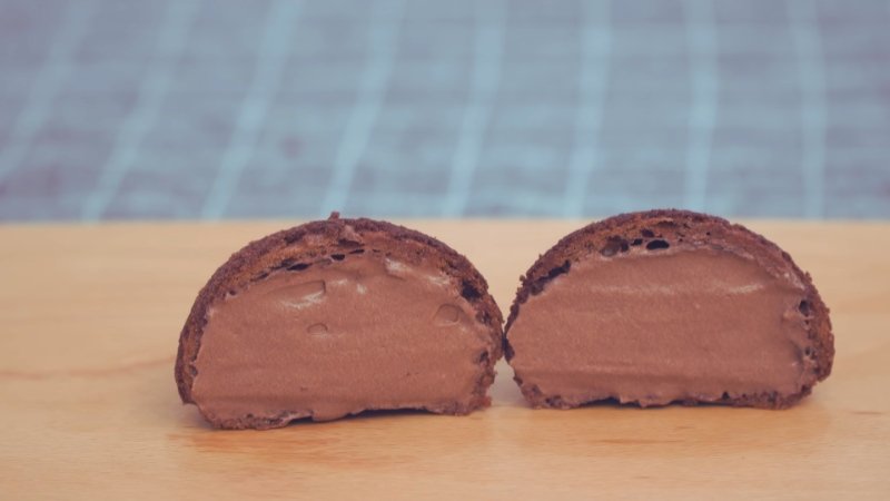 Choux Au Craquelin